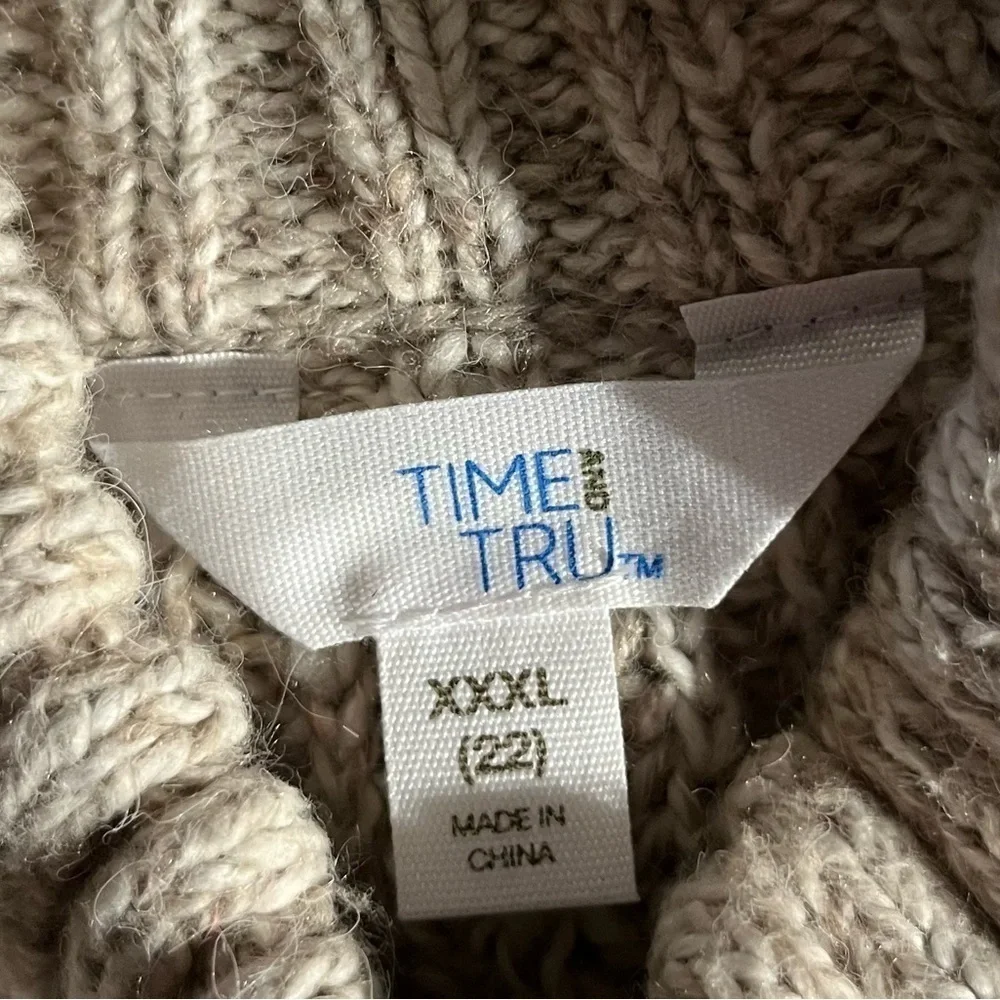 Time and Tru Women’s Plus Size Sweater